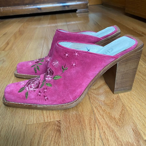 Vintage Embroidered Pink Suede Mules - Picture 2 of 7
